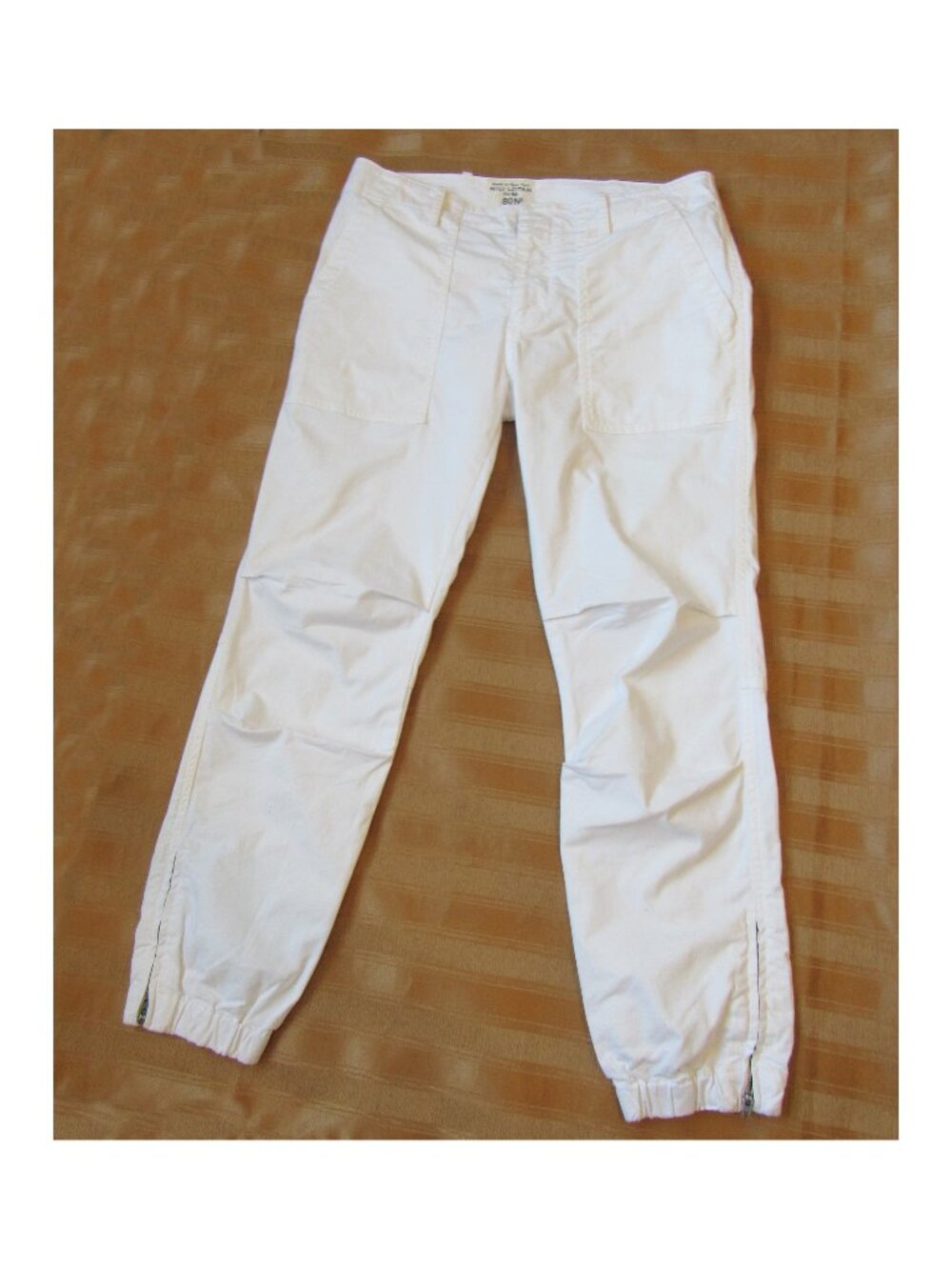 Nili Lotan  Jogger Pants Size 4, white. cotton, made in US